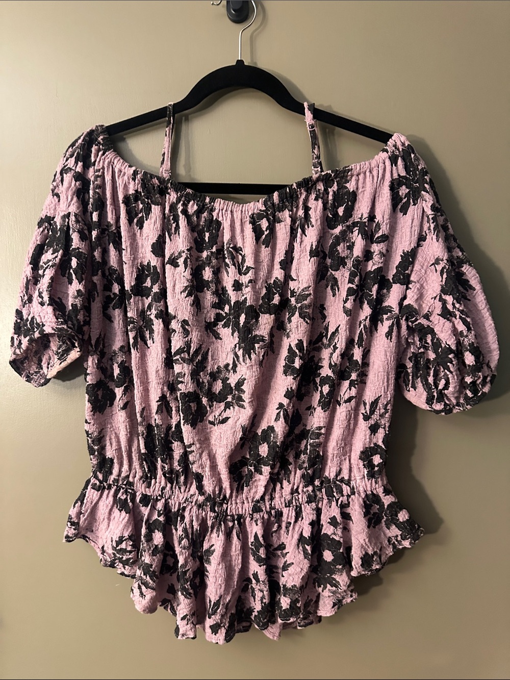 Pinkish purple Off-Shoulder Peplum Top